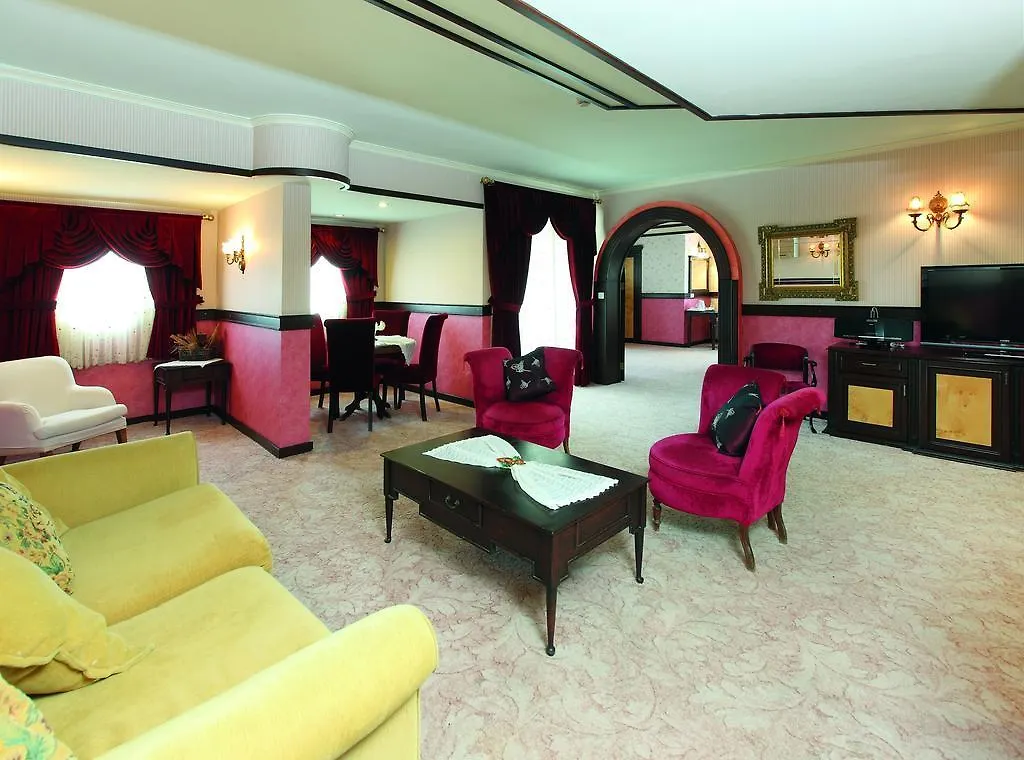 Contacten van Grand Cettia Hotel
